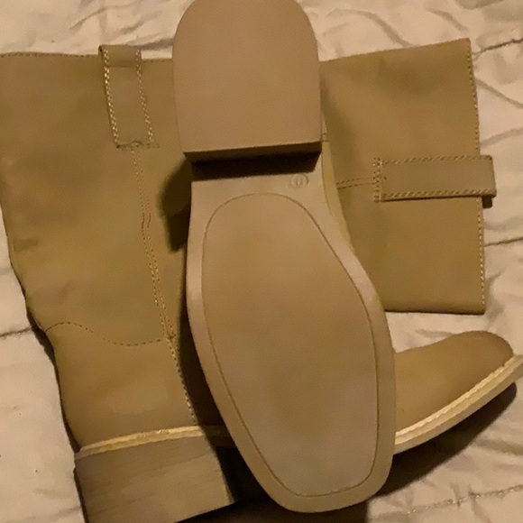 Boots boots - Picture 4 of 7